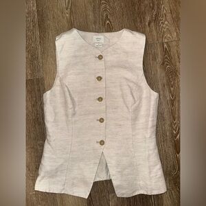 Aritzia Wilfred Cream Button-Down Sleeveless Shirt